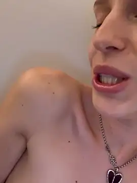 kira_mia live