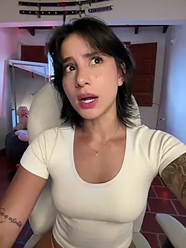 Ale_Lewis live