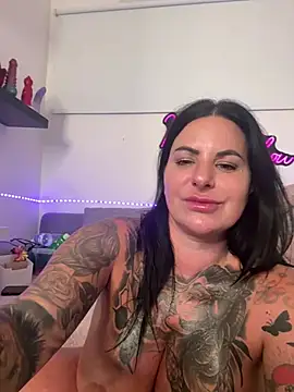 InKed-Kathy live
