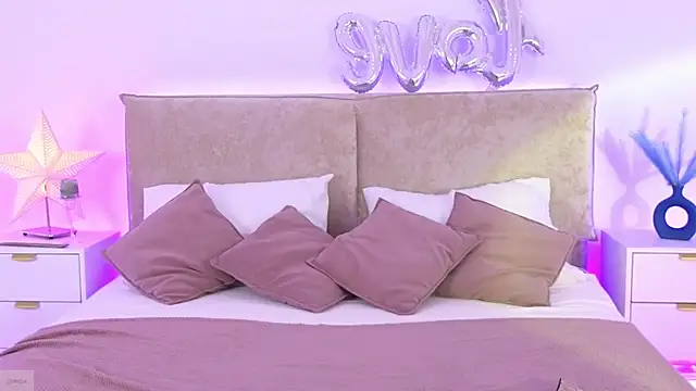 Jules_night live