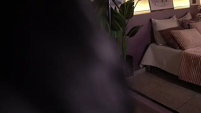 ElleDiane live
