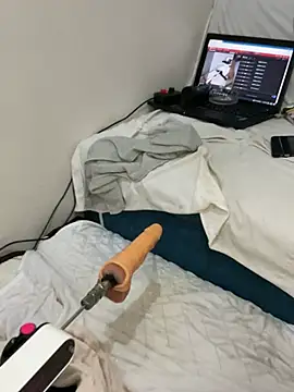 Ozge-SluttyScream69 live
