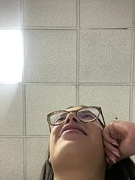 Sweet_Milaa1 live