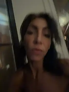 Yasmiinee live