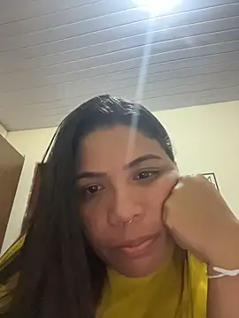 ZahraAmira_ live