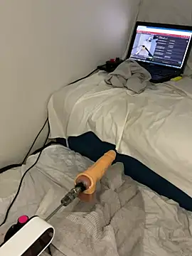 Ozge-SluttyScream69 live