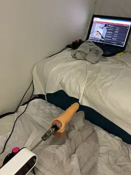 Ozge-SluttyScream69 live