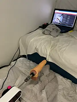 Ozge-SluttyScream69 live