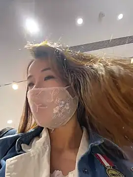 kiss_loo live