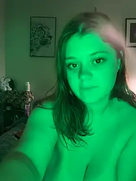 sluttybabygirl02 live