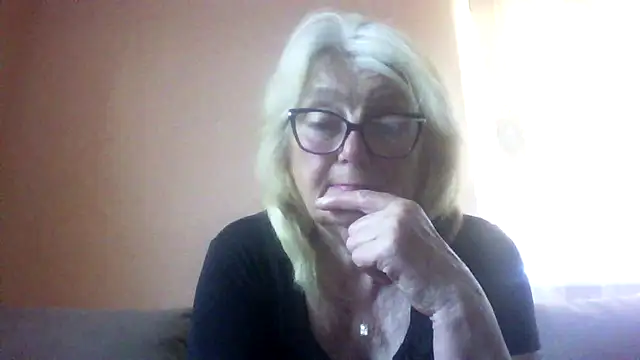 AmyLove353 live