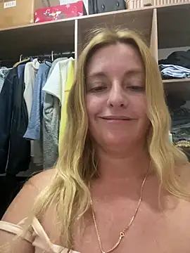moniquerainx live