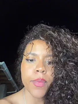 CurlyOopsieXXX live