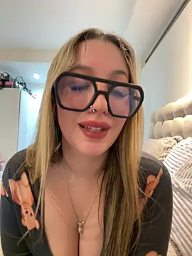 Mialunaxx live