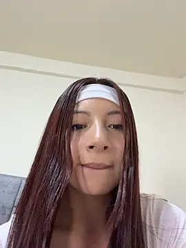 Karlee_Grey1 live