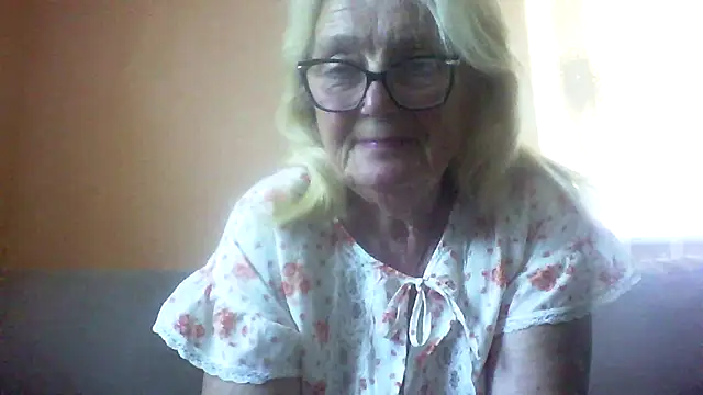 AmyLove353 live