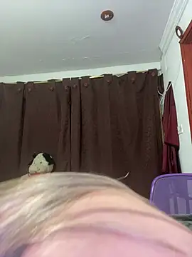 CristalGmez live