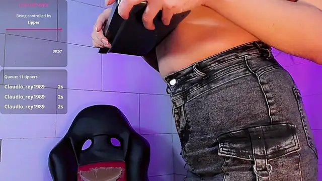 Maddye_Fox live