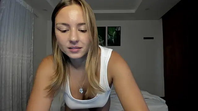 ThreeshaWhite live
