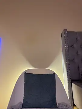 KIARAPRETTY live