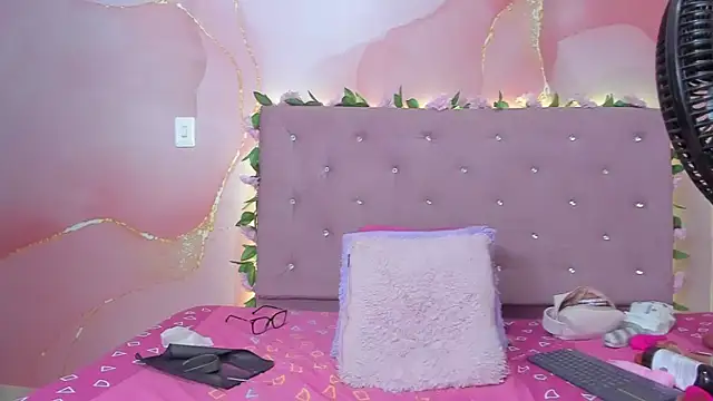 violet_taylor_ live