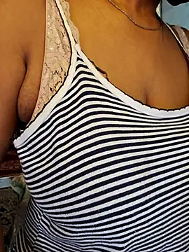 Desi_Maya69 live