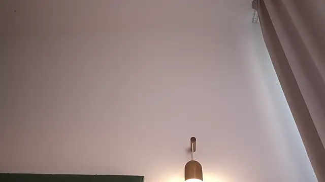 ValerieHill live