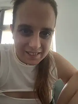 Chantalee live