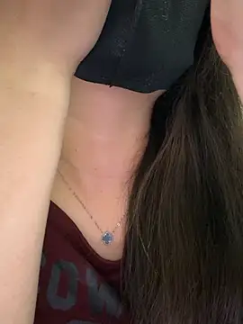 VyVy18 live
