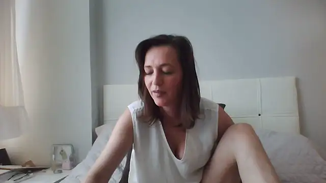 ArianaStarr live