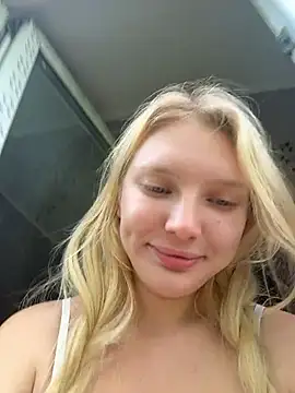 AmmyHot live