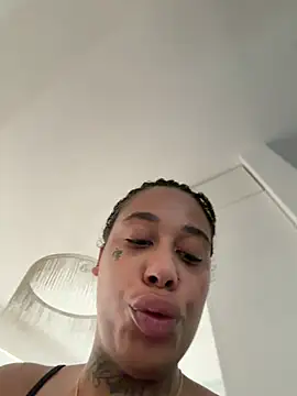 Kira_nyxx live