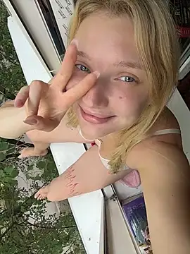 AmmyHot live