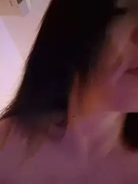 AryaSummersReal live
