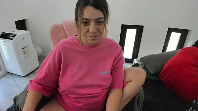 Dyana_Kaylinn live