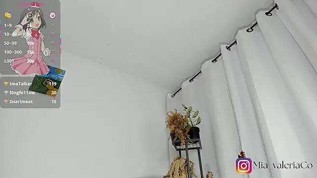 Mia-Valeria- live