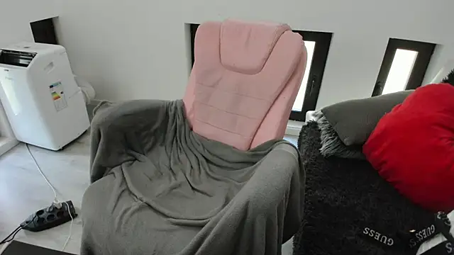 Dyana_Kaylinn live