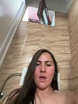 BrunetteNymph live