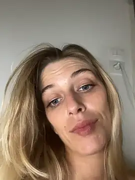 Bellalolahot live