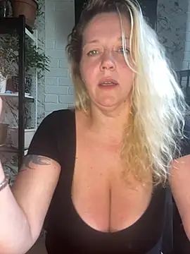 JenniferCarmen live