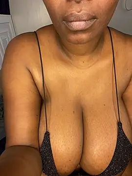 Naughty-sonia2 live