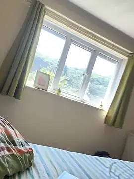 BustyRedxx live