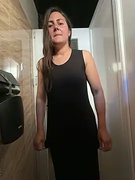 BrunetteNymph live