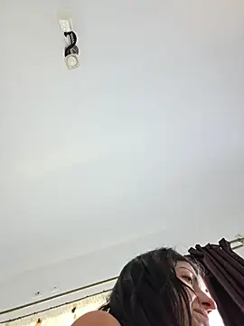 Risky_woman live