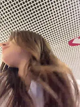 AnitaFly live