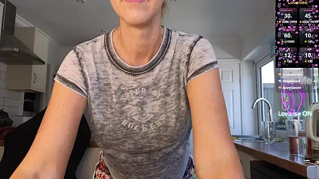 stripmequick live