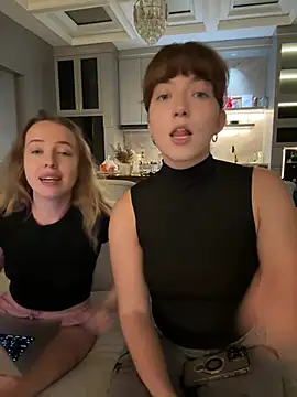 Nura_n_Sarah live