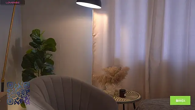 Emmiellee live