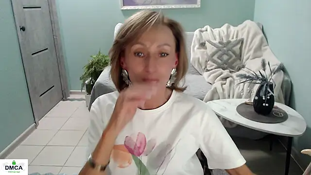 HornyMilf_777 live