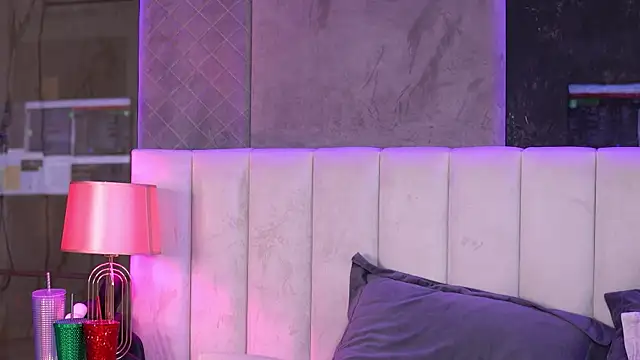 SelenaFrost live